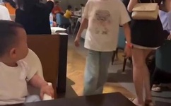 双性人生殅器自交图片